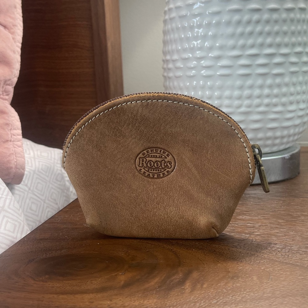 Roots Small Euro Pouch Tribe Leather